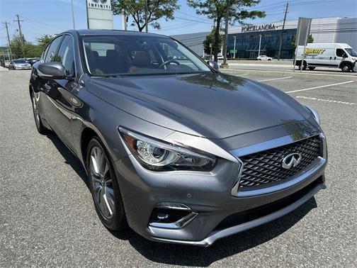 2023 INFINITI Q50 LUXE