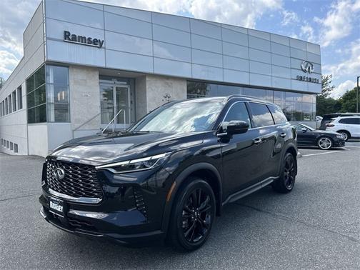 2025 INFINITI QX60 LUXE
