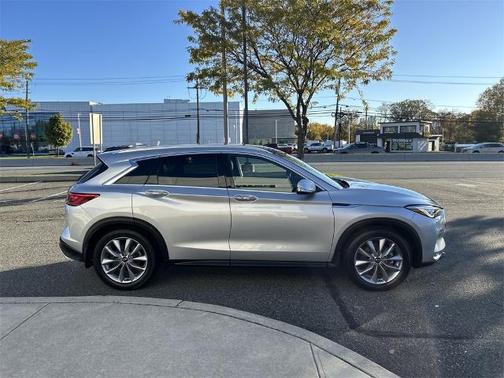 2021 INFINITI QX50 LUXE