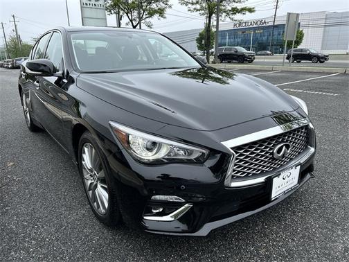2022 INFINITI Q50 LUXE