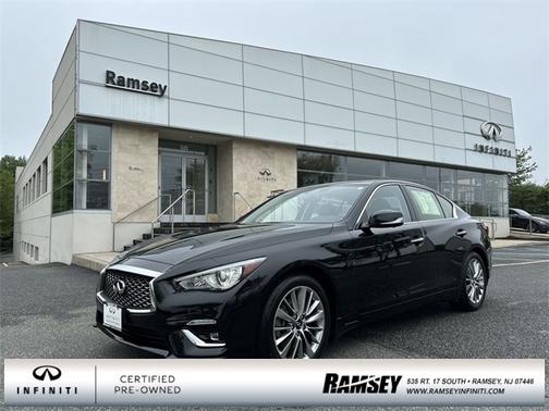 2022 INFINITI Q50 LUXE