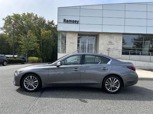 2023 INFINITI Q50 LUXE