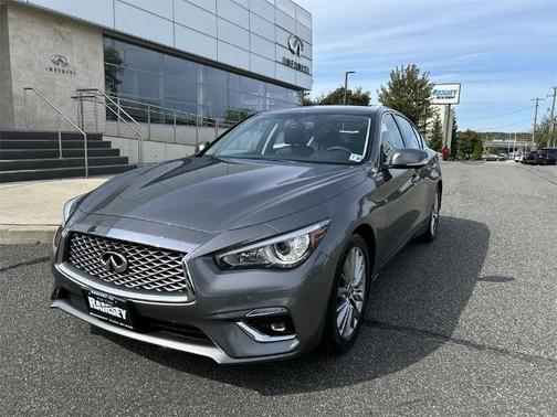 2023 INFINITI Q50 LUXE