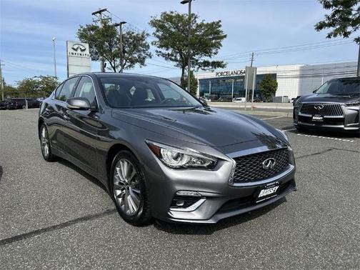2023 INFINITI Q50 LUXE