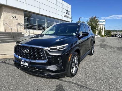 2025 INFINITI QX60 LUXE