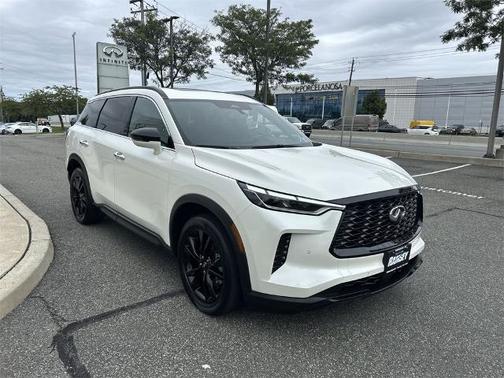 2025 INFINITI QX60 LUXE
