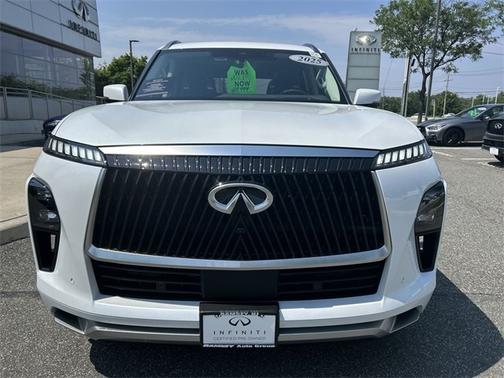 2025 INFINITI QX80 SENSORY