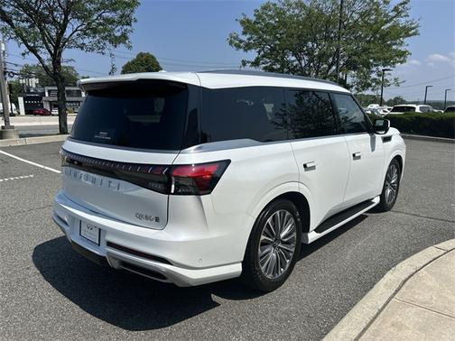 2025 INFINITI QX80 SENSORY