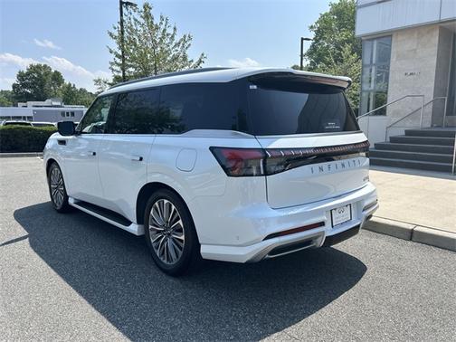 2025 INFINITI QX80 SENSORY