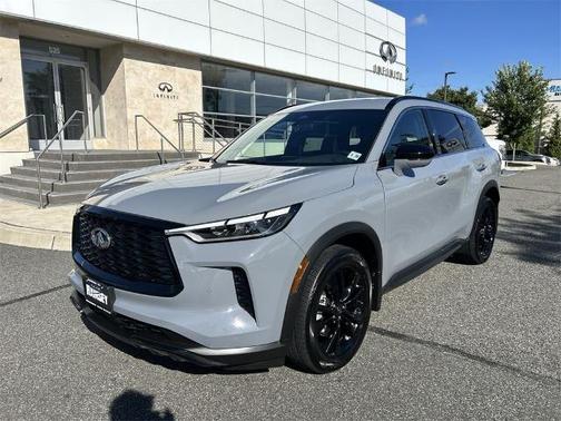 2025 INFINITI QX60 LUXE