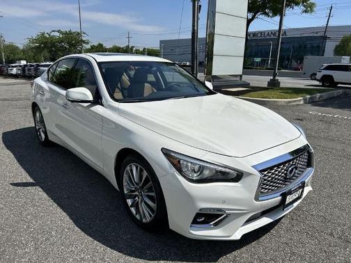 Majestic White 2023 INFINITI Q50 LUXE