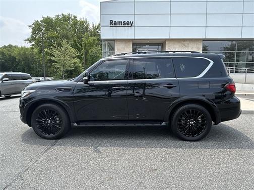 2023 INFINITI QX80 SENSORY