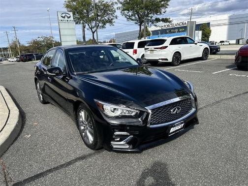 2023 INFINITI Q50 LUXE