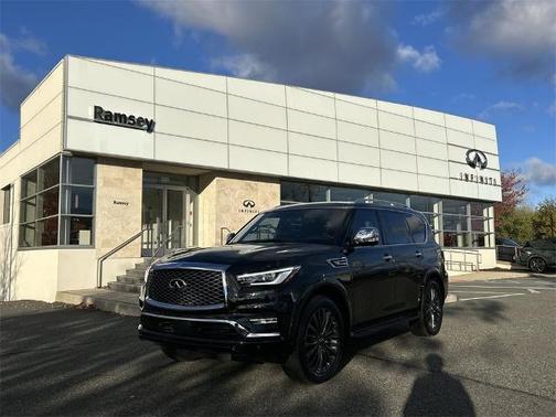 2024 INFINITI QX80 SENSORY