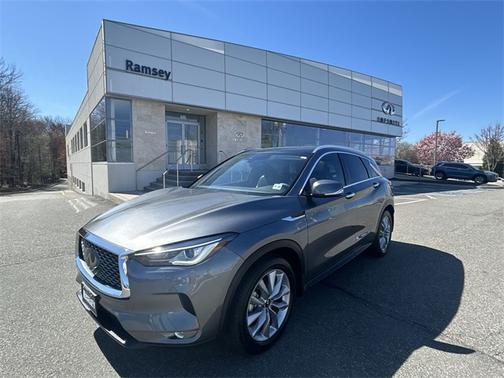 2022 INFINITI QX50 LUXE