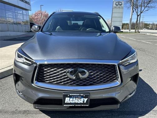 2022 INFINITI QX50 LUXE
