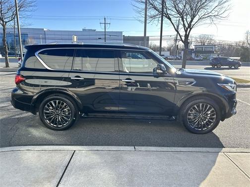 2024 INFINITI QX80 SENSORY