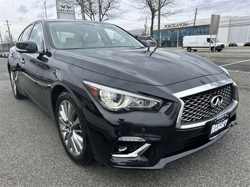 2022 INFINITI Q50 LUXE