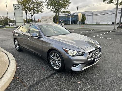 2022 INFINITI Q50 LUXE