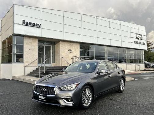 2022 INFINITI Q50 LUXE