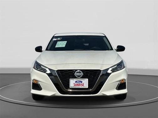 2022 Nissan Altima 2.5 SR