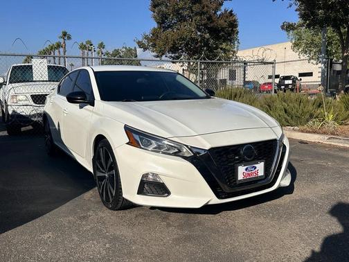 2022 Nissan Altima 2.5 SR