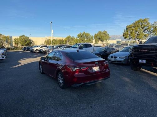 2021 Toyota Camry Hybrid LE