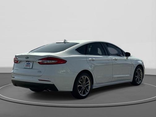 2020 Ford Fusion SEL