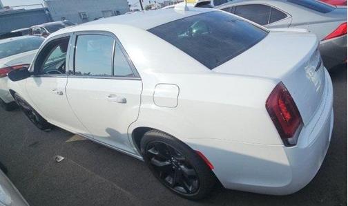 2022 Chrysler 300 Touring