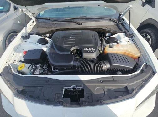 2022 Chrysler 300 Touring