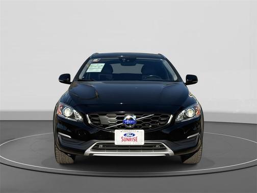2016 Volvo V60 Cross Country T5 Platinum
