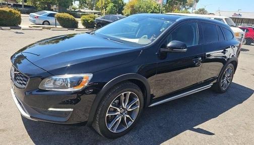 2016 Volvo V60 Cross Country T5 Platinum