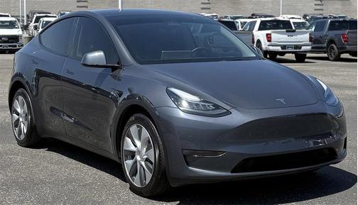2023 Tesla Model Y Long Range