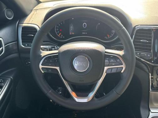 2019 Jeep Grand Cherokee Laredo E