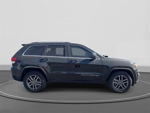 2019 Jeep Grand Cherokee Laredo E