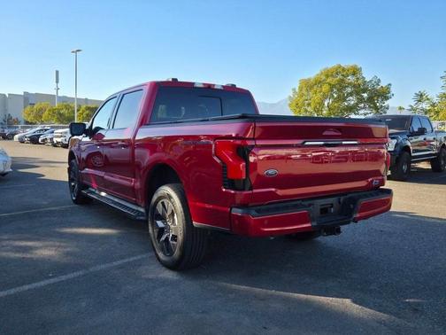 2022 Ford F-150 Lightning LARIAT