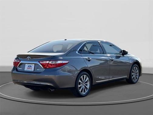 2017 Toyota Camry Hybrid XLE