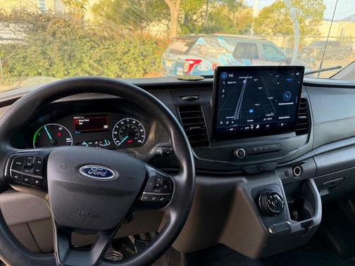 2022 Ford E-Transit Base