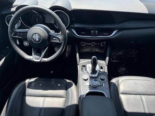 2022 Alfa Romeo Stelvio Sprint