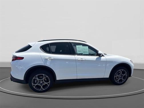 2022 Alfa Romeo Stelvio Sprint