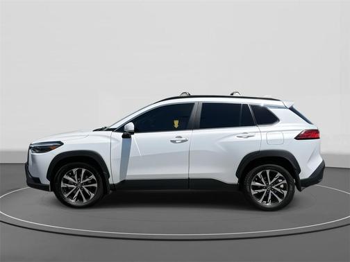 2022 Toyota Corolla Cross XLE