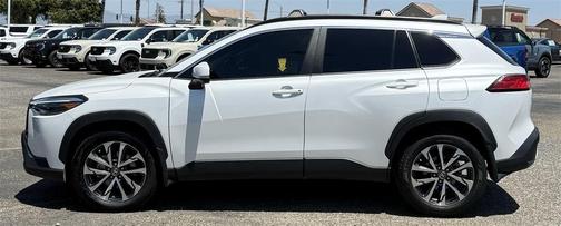 2022 Toyota Corolla Cross XLE