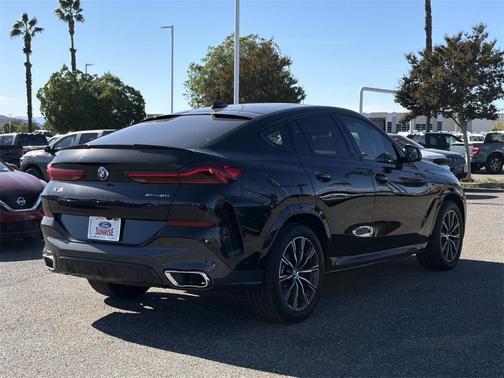 2021 BMW X6 xDrive40i