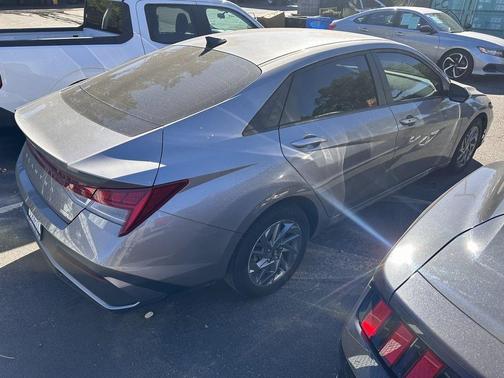 2024 Hyundai ELANTRA HEV Blue