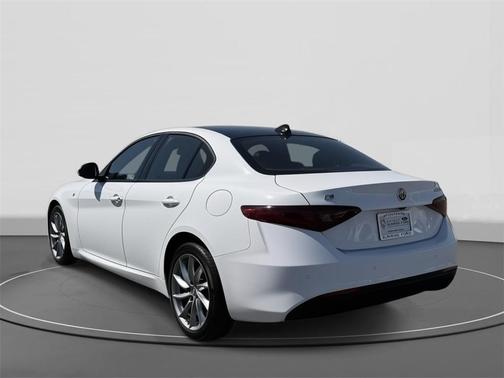 2022 Alfa Romeo Giulia Ti