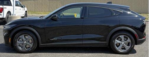 2022 Ford Mustang Mach-E Select