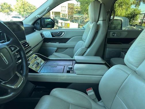 2021 Lincoln Navigator L Reserve