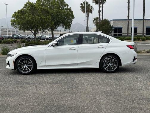 2020 BMW 330 i