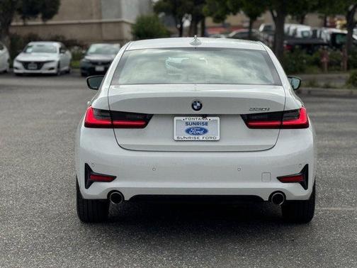 2020 BMW 330 i