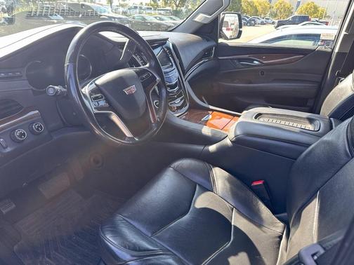 2020 Cadillac Escalade Luxury